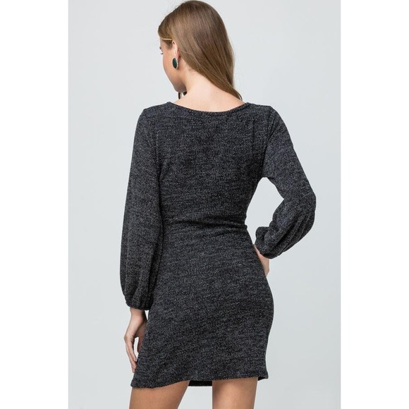 HP ‼️🌟BURGUNDY KNIT DRESS W TIE FRONT - Picture 5 of 5